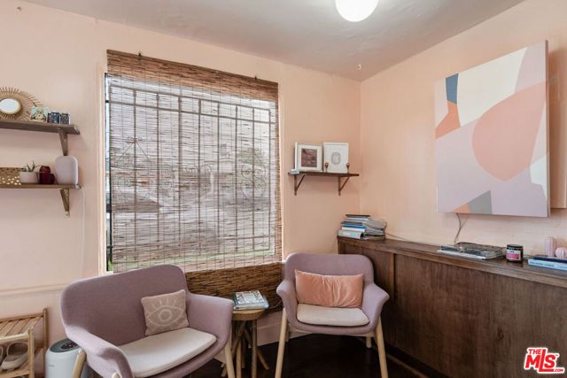 6072 York Boulevard, Los Angeles, CA 90042