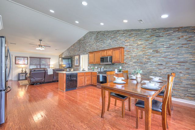 1005 Lark Ct, Spring Hill, TN 37174