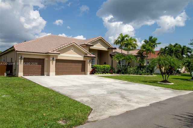 2910 Fairways Dr, Homestead, FL 33035