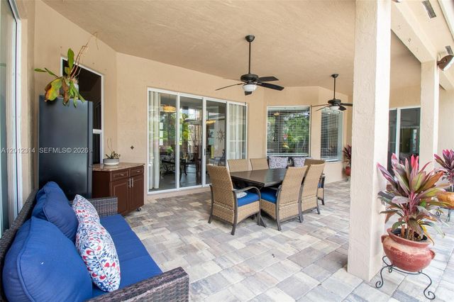 2910 Fairways Dr, Homestead, FL 33035