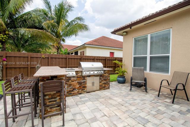 2910 Fairways Dr, Homestead, FL 33035