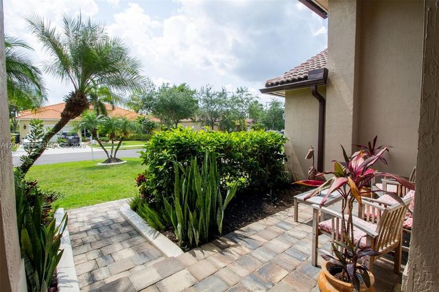 2910 Fairways Dr, Homestead, FL 33035