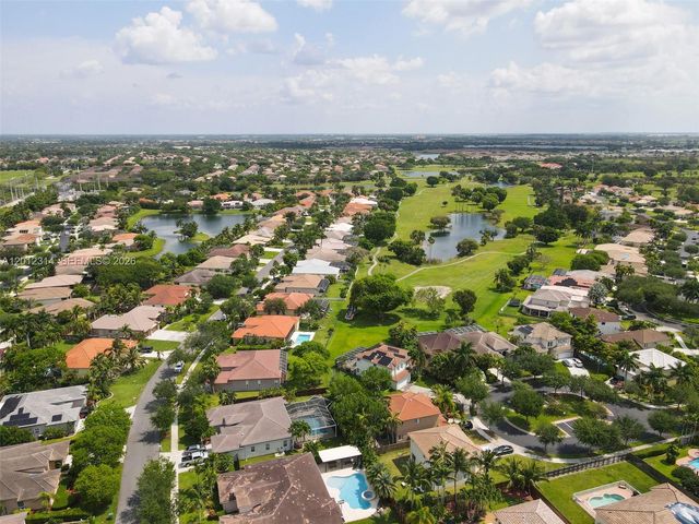 2910 Fairways Dr, Homestead, FL 33035