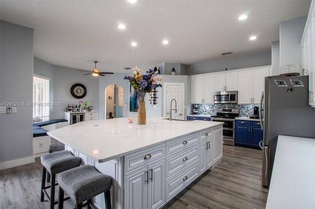 2910 Fairways Dr, Homestead, FL 33035