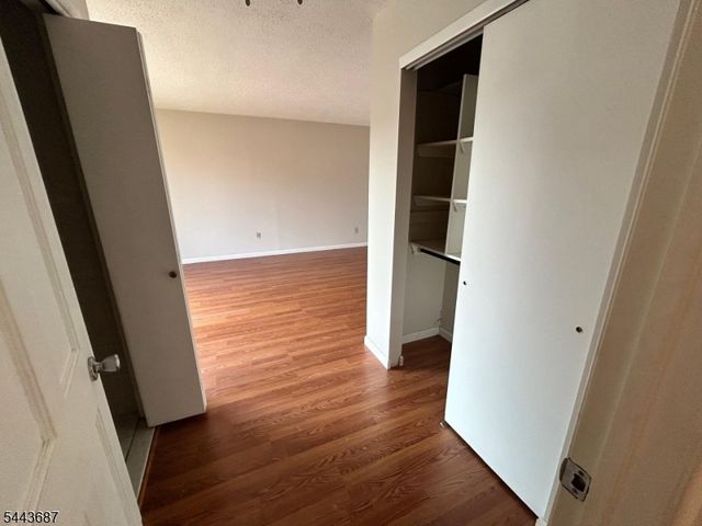 17 Westgate Dr, Edison Twp., NJ 08820