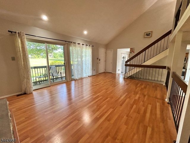 17 Westgate Dr, Edison Twp., NJ 08820