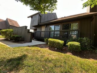 17 Westgate Dr, Edison Twp., NJ 08820