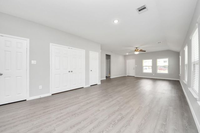 807 Jefferson Ave, Cleveland, TX 77327