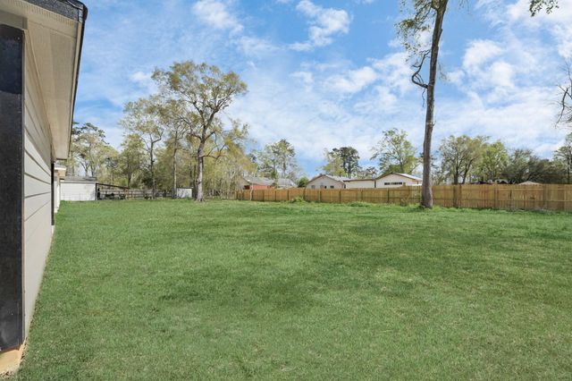 807 Jefferson Ave, Cleveland, TX 77327