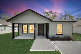 807 Jefferson Ave, Cleveland, TX 77327