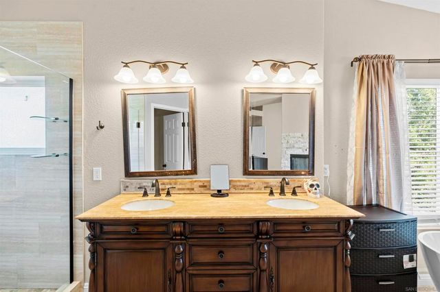 45632 Corte Lobos, Temecula, CA 92592