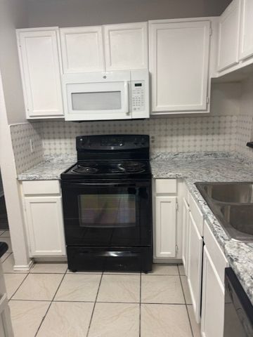 7916 Rice Drive, Rowlett, TX 75088
