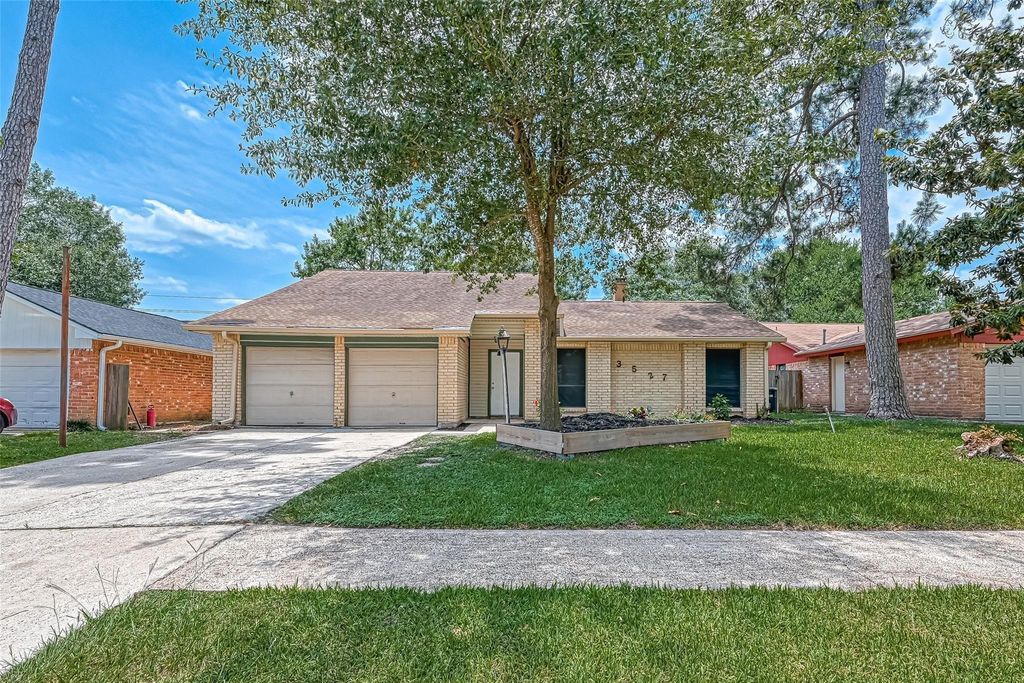 3527 Acorn Springs Lane, Spring, TX 77389