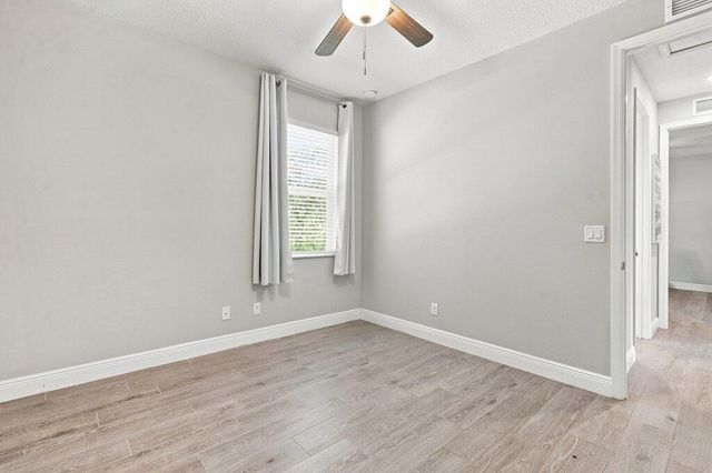 12291 70th Place N, West Palm Beach, FL 33412