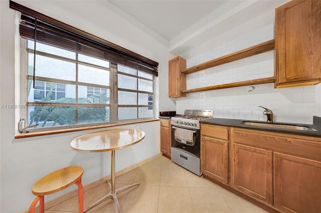 1250 Drexel Ave 8, Miami Beach, FL 33139