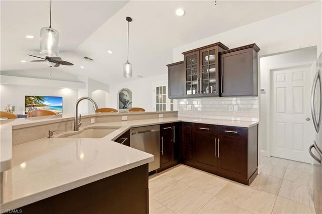 4282 Longshore WAY N, Naples, FL 34119