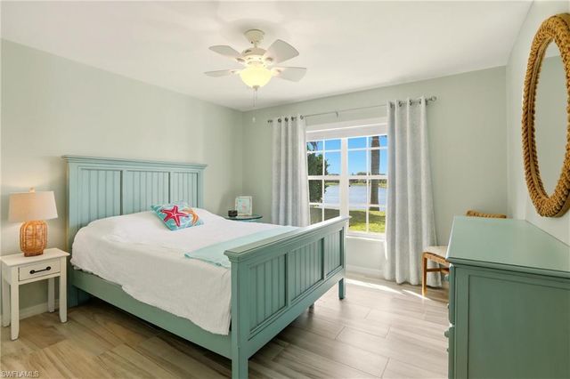 4282 Longshore WAY N, Naples, FL 34119