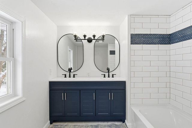 6055 HIAWATHA HEIGHTS DRIVE, Winneconne, WI 54986