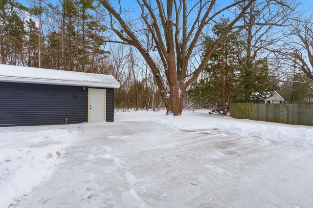 6055 HIAWATHA HEIGHTS DRIVE, Winneconne, WI 54986