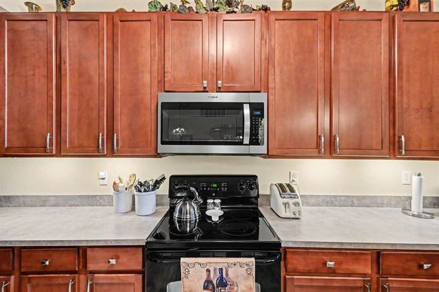 10122 Ridge Run Street, Howell, MI 48855