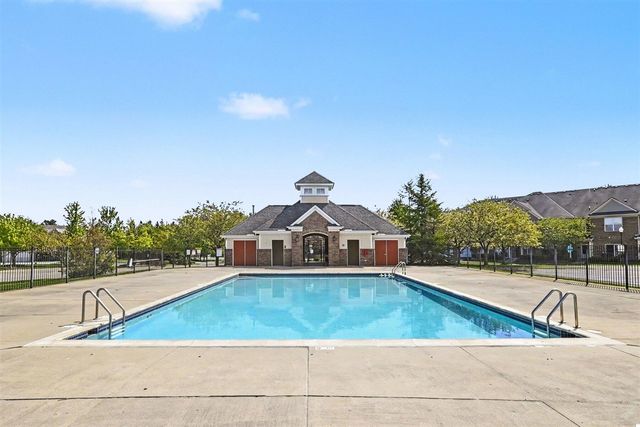 10122 Ridge Run Street, Howell, MI 48855