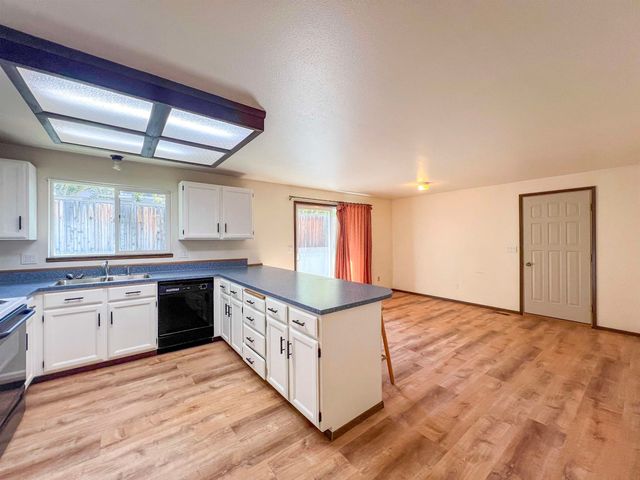 732 N Maple St, Colville, WA 99114