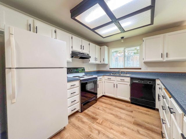 732 N Maple St, Colville, WA 99114