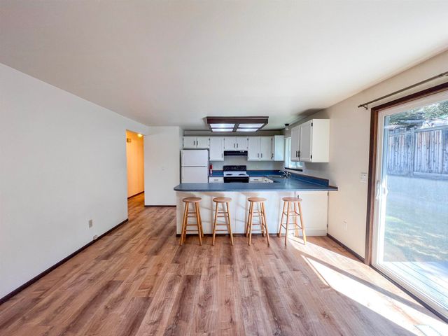 732 N Maple St, Colville, WA 99114