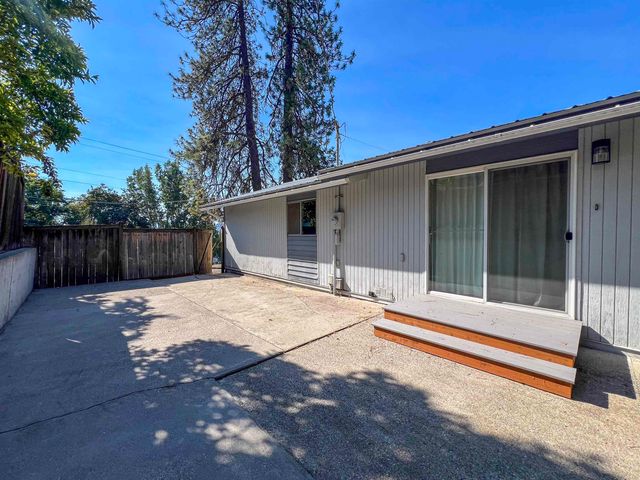 732 N Maple St, Colville, WA 99114