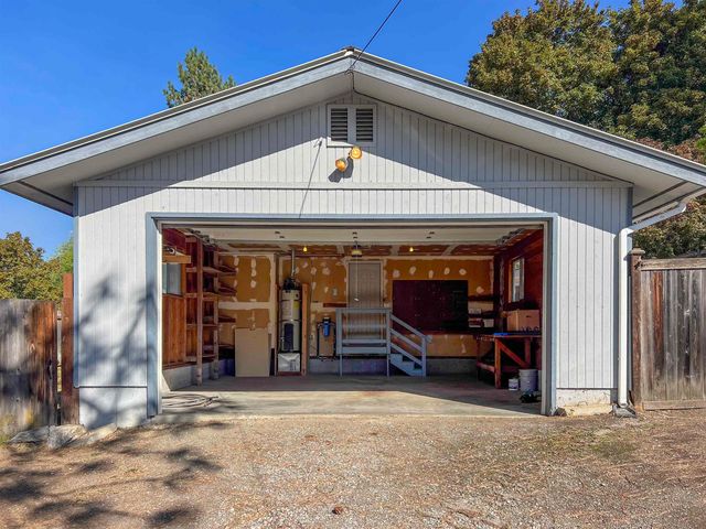 732 N Maple St, Colville, WA 99114