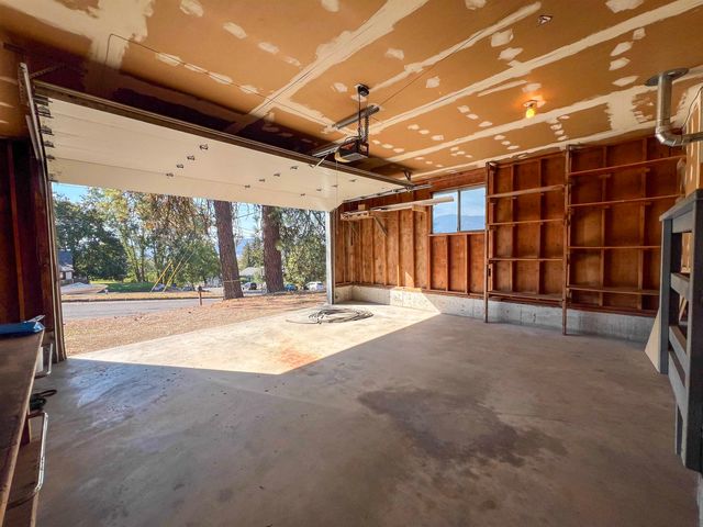 732 N Maple St, Colville, WA 99114