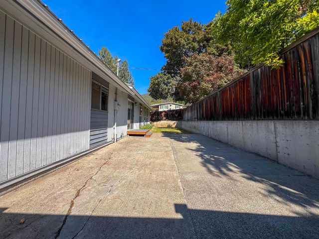 732 N Maple St, Colville, WA 99114