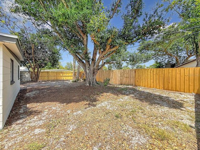 9369 83RD STREET N, Seminole, FL 33777