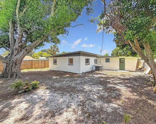 9369 83RD STREET N, Seminole, FL 33777
