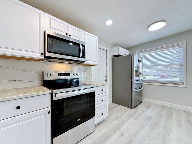 9369 83RD STREET N, Seminole, FL 33777