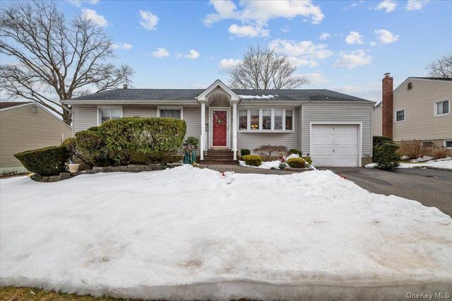 152 Haypath Road, Old Bethpage, NY 11804