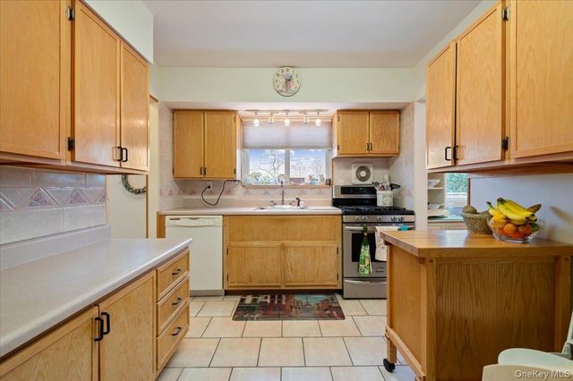 152 Haypath Road, Old Bethpage, NY 11804