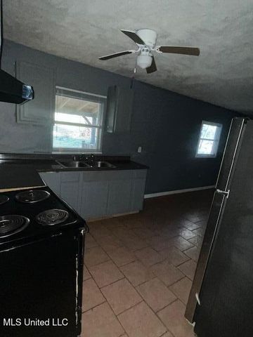 2732 Teresa Drive, Jackson, MS 39212