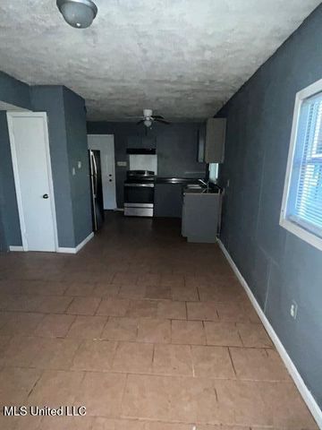 2732 Teresa Drive, Jackson, MS 39212