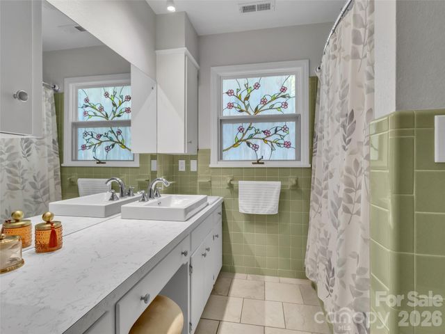43 Red Oak Drive, Maggie Valley, NC 28751