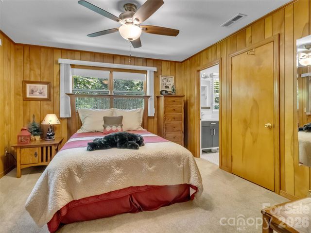43 Red Oak Drive, Maggie Valley, NC 28751