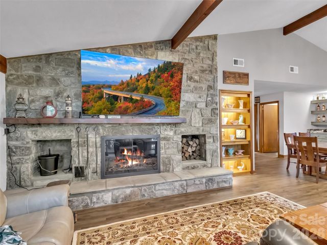 43 Red Oak Drive, Maggie Valley, NC 28751
