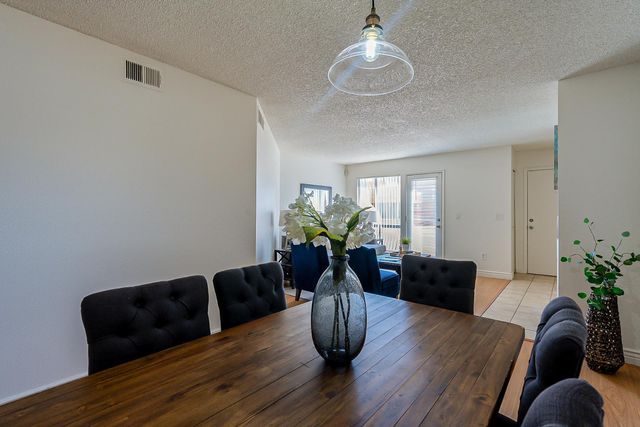 11640 N 51st Avenue Apt 246, Glendale, AZ 85304