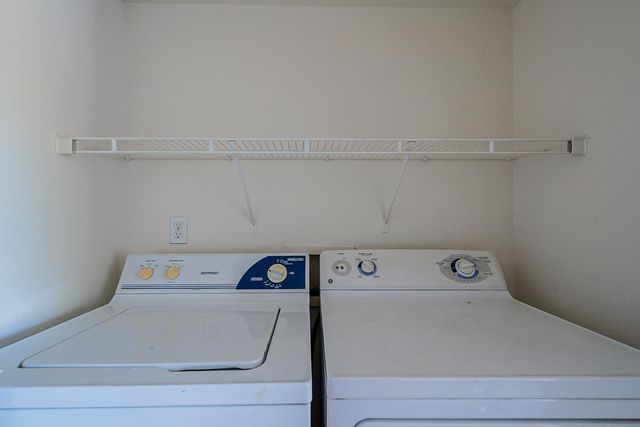 11640 N 51st Avenue Apt 246, Glendale, AZ 85304