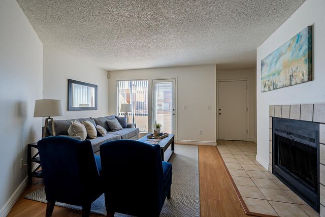 11640 N 51st Avenue Apt 246, Glendale, AZ 85304