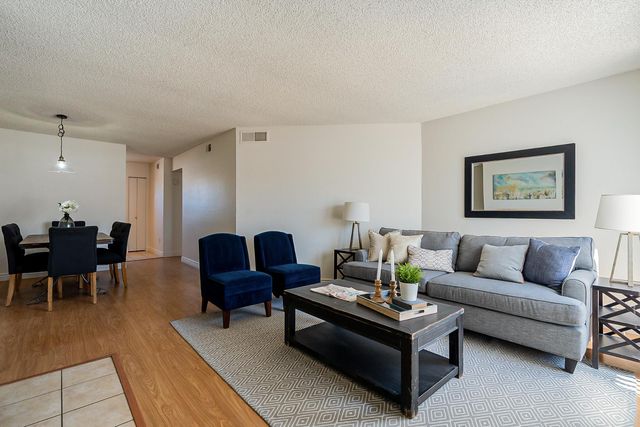 11640 N 51st Avenue Apt 246, Glendale, AZ 85304