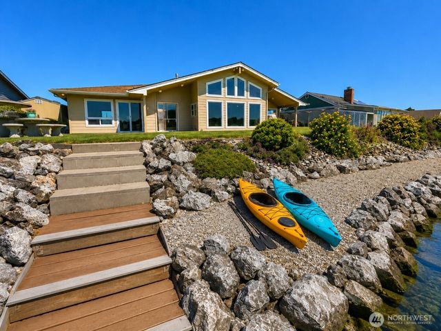 8227 Sehome Road, Blaine, WA 98230