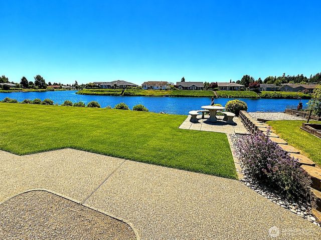 8227 Sehome Road, Blaine, WA 98230