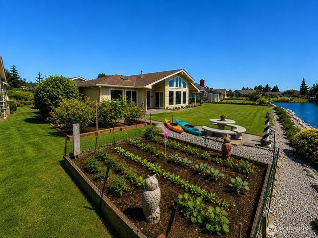 8227 Sehome Road, Blaine, WA 98230