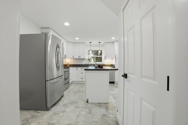 2080 County Street, Somerset, MA 02726